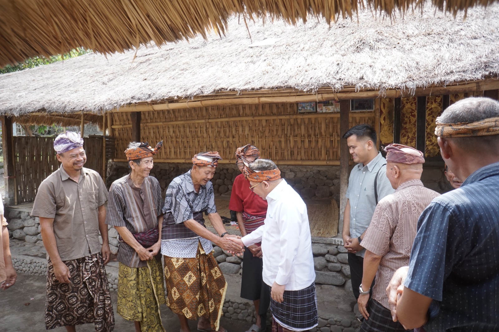 Hadiri Maulid Adat Bayan, Najmul Disambut Hangat Para Tokoh Adat