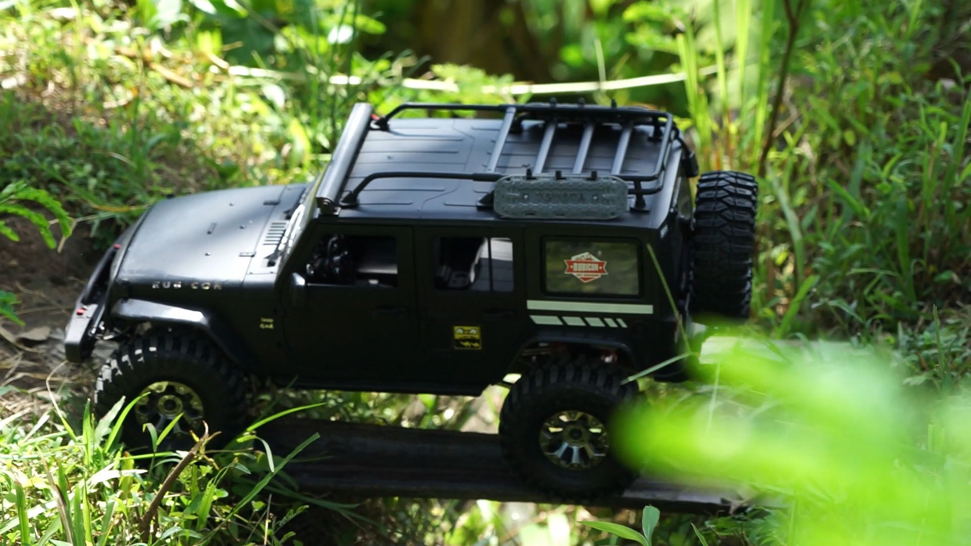 Serunya RC Adventure di Lombok Barat, Komunitas Hobi Mini Offroad Taklukkan Alam Terbuka