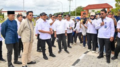 Kunker di Ekas, Mentri KPP Perkuat Fasilitas Nelayan dan Budidaya Lobster